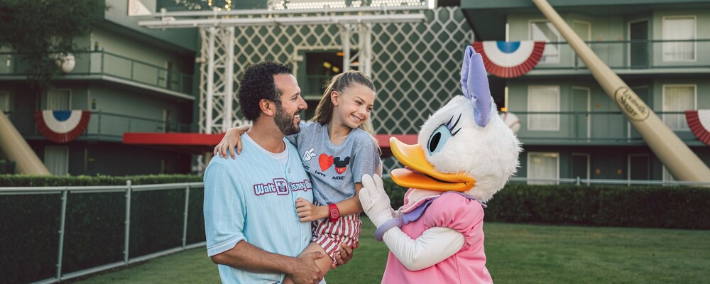 Disney+ Members ONLY 😱 Unlock This Exclusive Summer Room Deal!